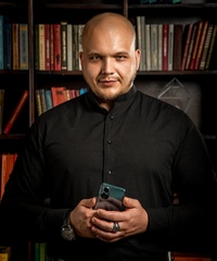 Mr. Navidar Vedamirovich Burmistrov